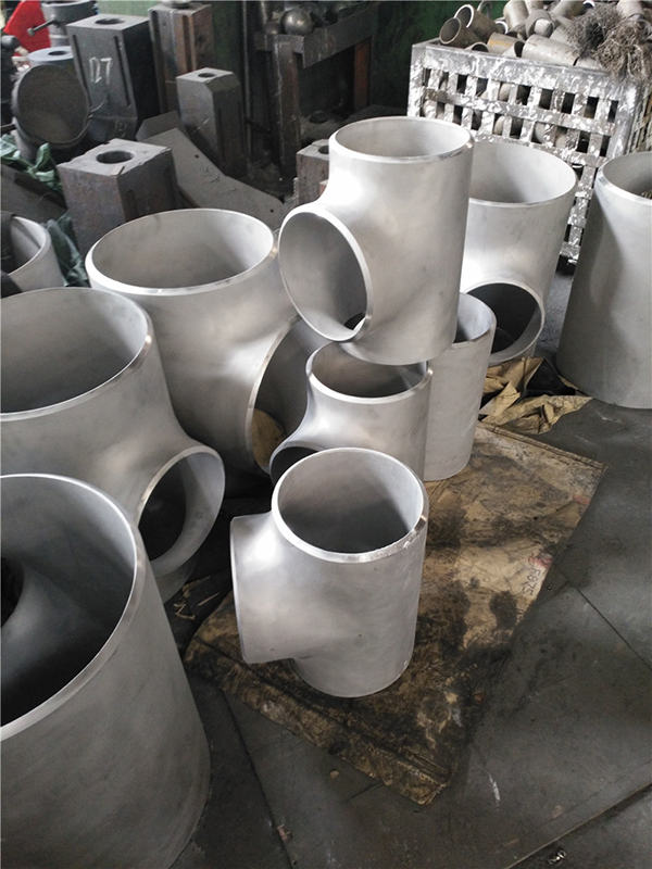 不(bu)鏽鋼三通(tong)